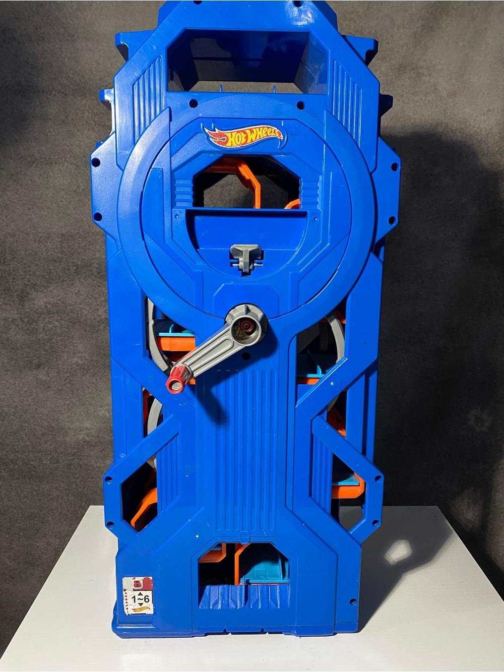 Hot Wheels Mega Garage Car Wheel Storage Tower Playset Crank Lift Blue